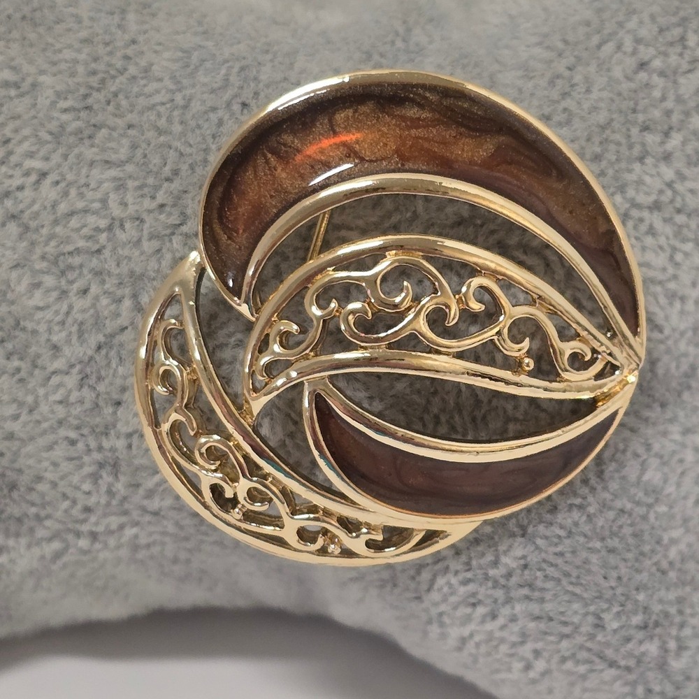 Vintage Dark Academia Goldtone Brown Enamel Filigree Circular Brooch Pin Womens